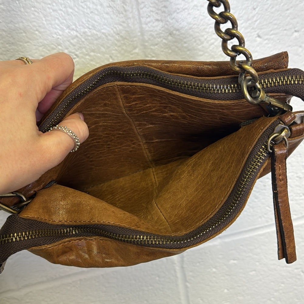 Vintage Brown Shoulder Bag with Chain Strap - Picture 9 of 12